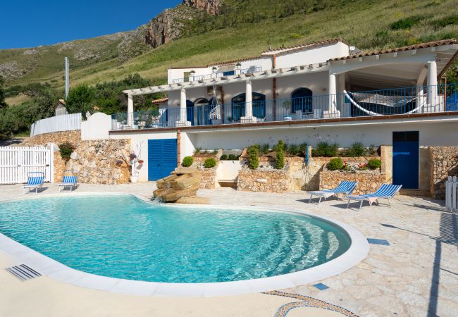 Villa a Scopello - VILLA OLIMPIA 6+2 Villa a Scopello - VILLA OLIMPIA 6+2