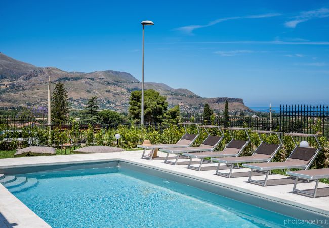 Villa a Castellammare del Golfo - Villa Aglea con piscina privata Villa a Castellammare del Golfo - Villa Aglea con piscina privata