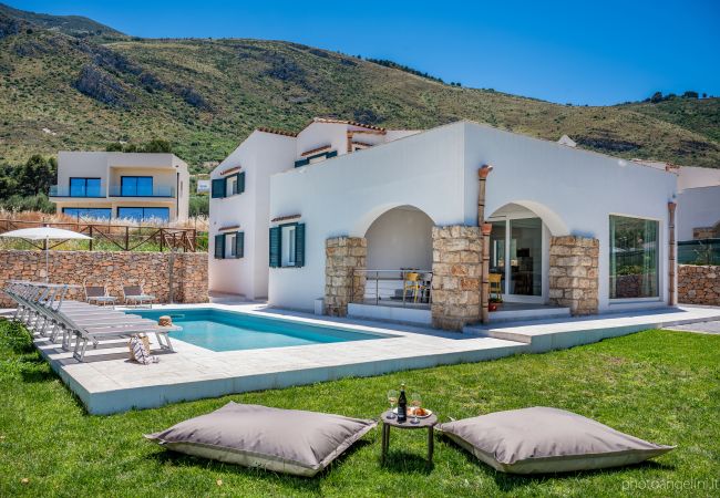 Villa a Castellammare del Golfo - Villa Aglea con piscina privata Villa a Castellammare del Golfo - Villa Aglea con piscina privata