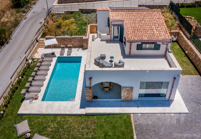 Villa a Castellammare del Golfo - Villa Aglea con piscina privata Villa a Castellammare del Golfo - Villa Aglea con piscina privata