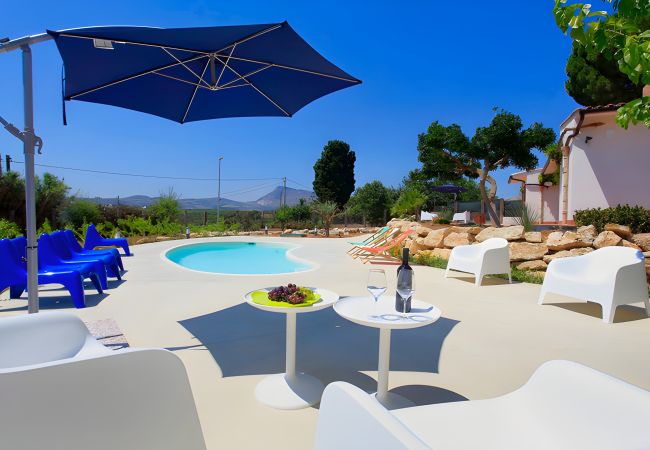 Villa a Alcamo - Villa Due pini con piscina privata Villa a Alcamo - Villa Due pini con piscina privata