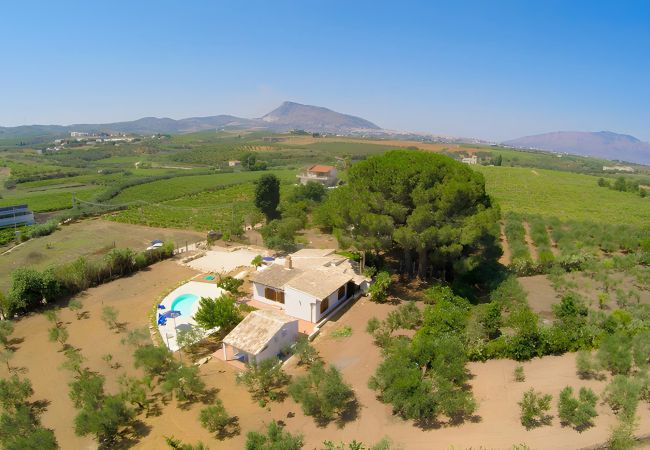 Villa a Alcamo - Villa Due pini con piscina privata Villa a Alcamo - Villa Due pini con piscina privata