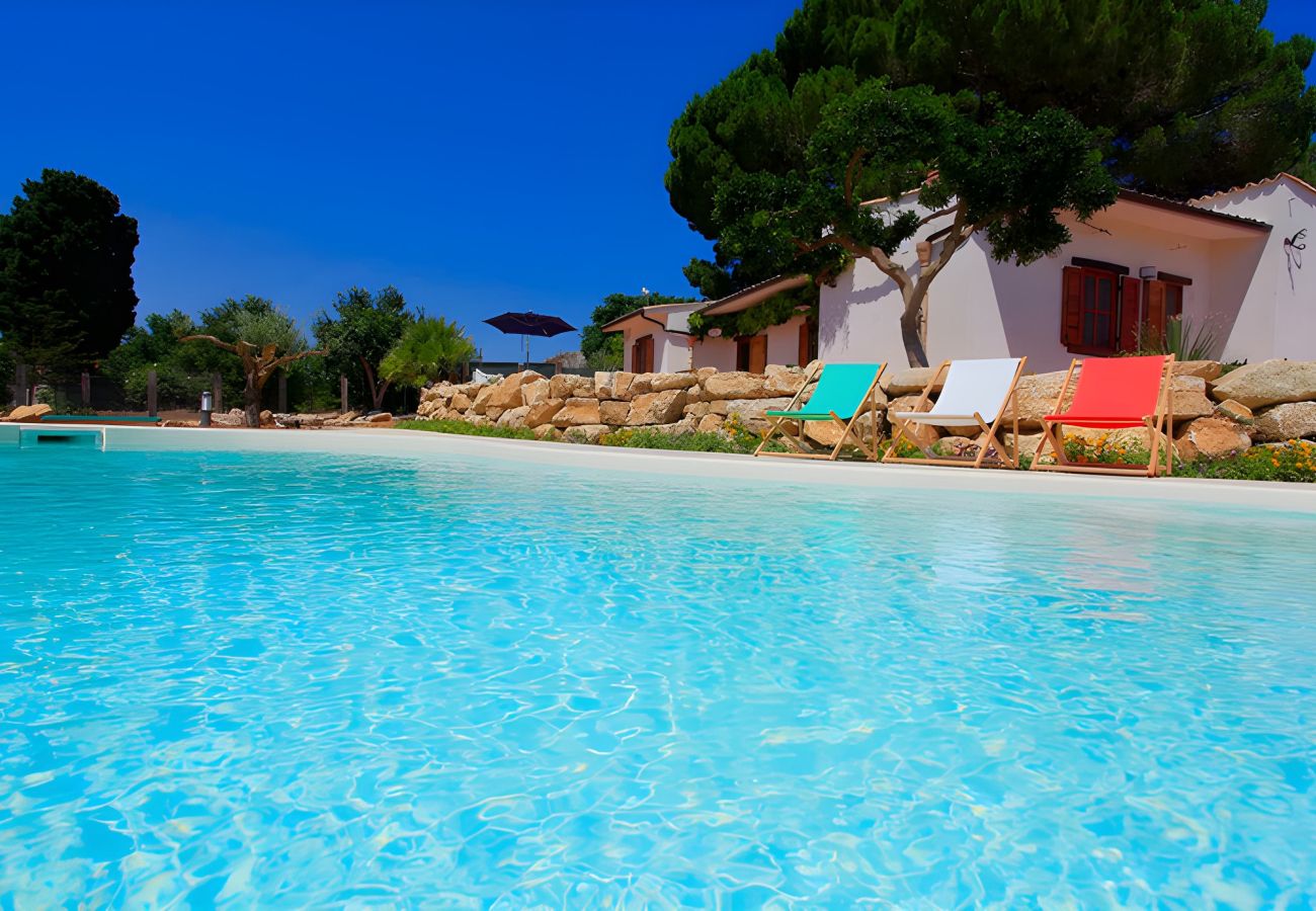 Villa a Alcamo - Villa Due pini con piscina privata Villa a Alcamo - Villa Due pini con piscina privata
