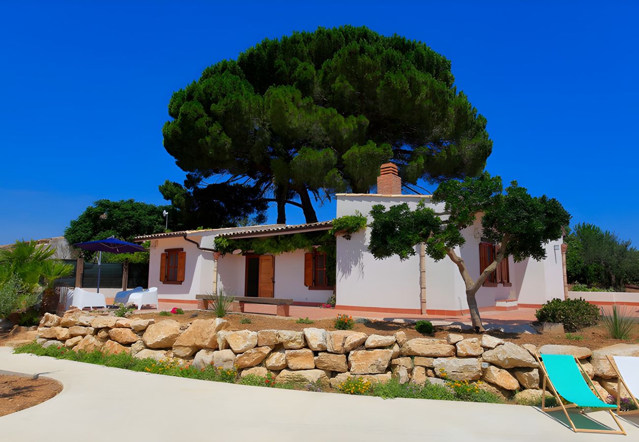 Villa a Alcamo - Villa Due pini con piscina privata Villa a Alcamo - Villa Due pini con piscina privata