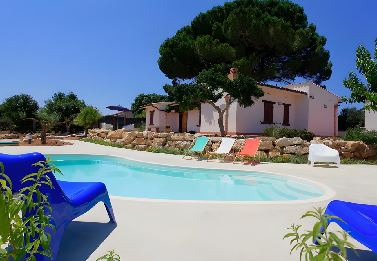 Villa a Alcamo - Villa Due pini con piscina privata Villa a Alcamo - Villa Due pini con piscina privata