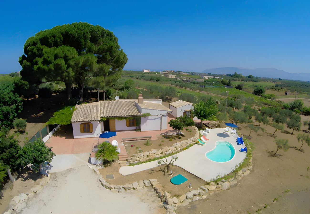 Villa a Alcamo - Villa Due pini con piscina privata Villa a Alcamo - Villa Due pini con piscina privata